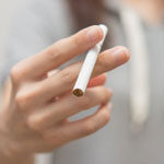 インフル発症リスクは喫煙者で5倍超のイメージ