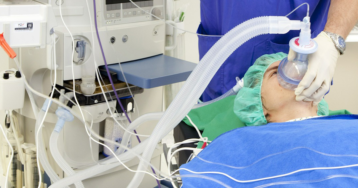 COVID-19の急性呼吸不全、CPAP vs.高流量鼻腔酸素／JAMA｜医師向け医療